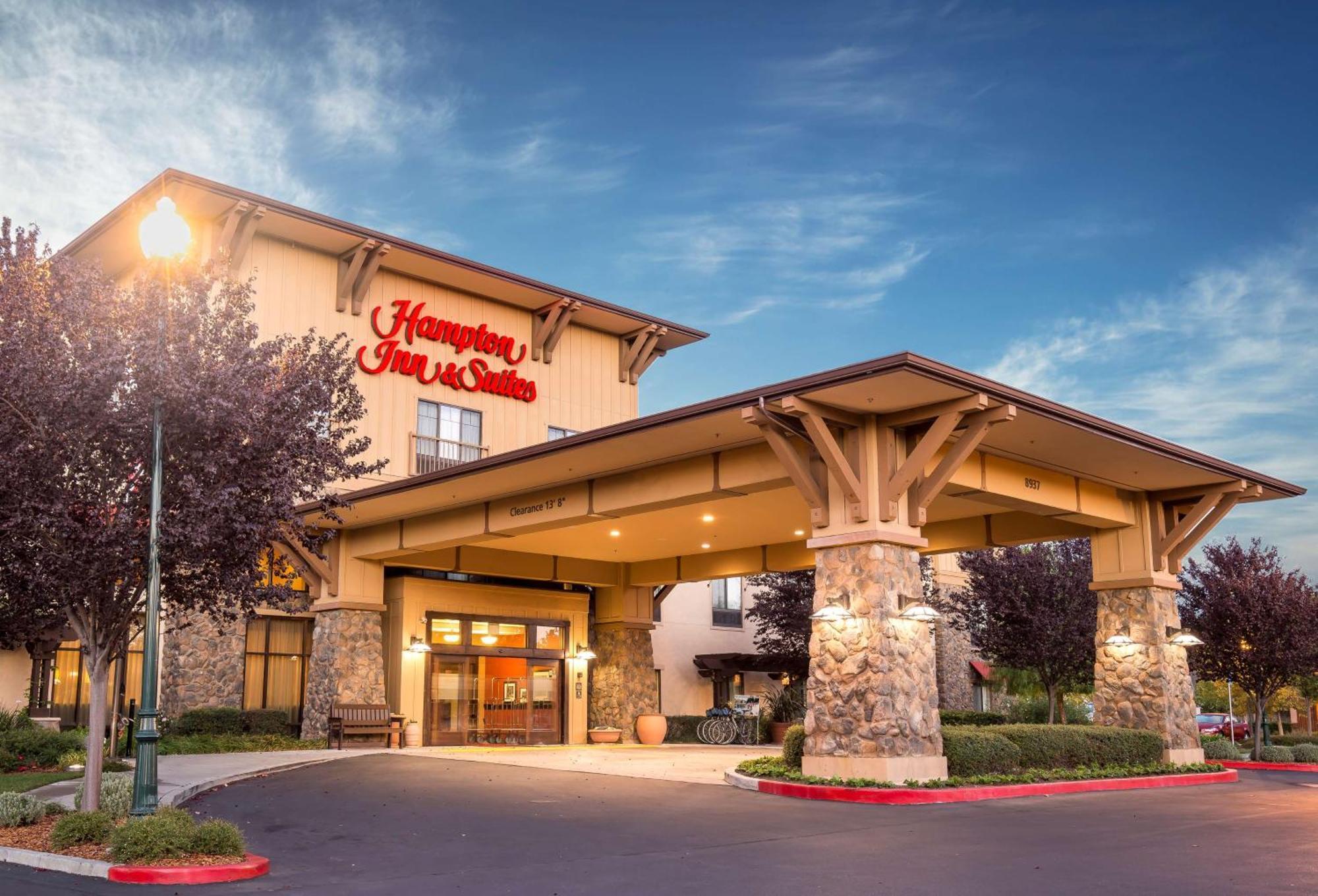 Hampton Inn & Suites Windsor-Sonoma Wine Country Exterior foto